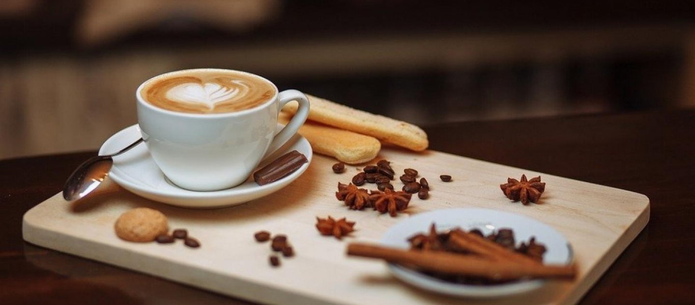 Νέα έρευνα: Ποια η συσχέτιση της κατανάλωσης καφέ με τον καρκίνο του εντέρου;