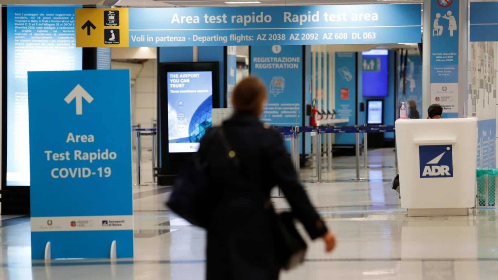 Η Ιταλία θα επιβάλει υποχρεωτική καραντίνα 5 ημερών σε όλους τους ταξιδιώτες από ΕΕ