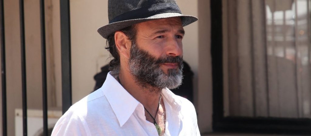 Ο «Αντωνάκης» της «Ντόλτσε Βίτα» έφαγε τα μούτρα του στο ποδήλατο (φώτο-βίντεο)