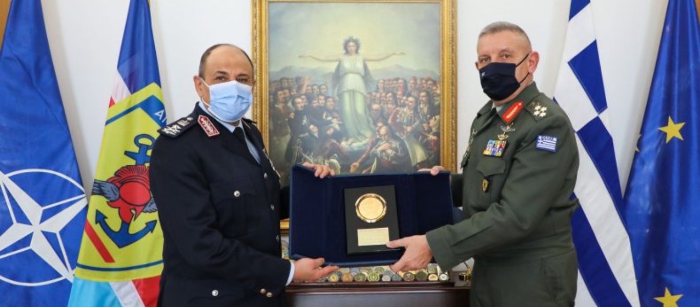 Α/ΓΕΕΘΑ Κ.Φλώρος: Συναντήθηκε με τον αρχηγό της  Αεροπορίας της Αιγύπτου