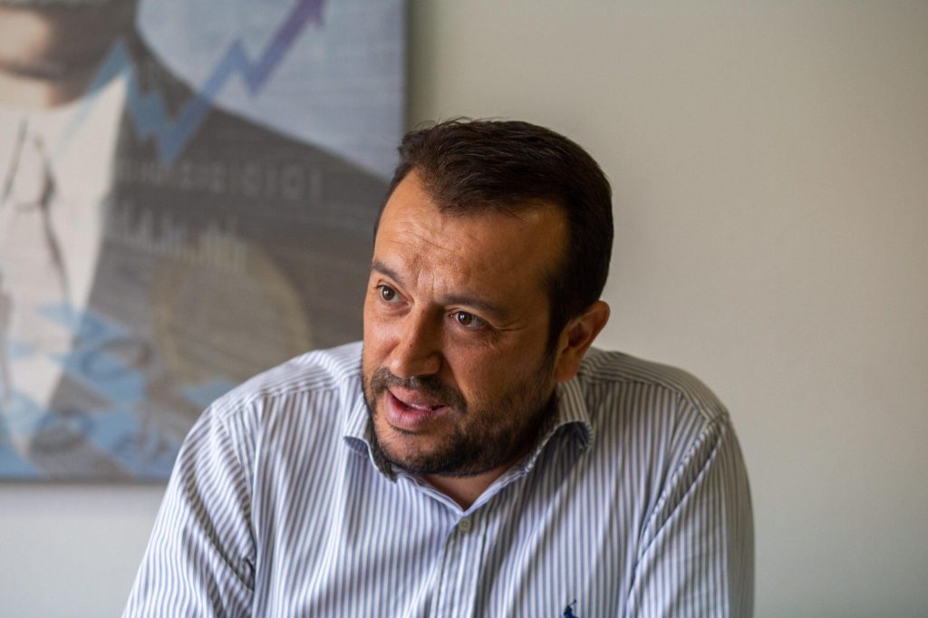 Σφοδρή επίθεση Ν.Παππά για τηλεοπτικές άδειες και επαφές Χριστοφοράκου με οικογένεια Μητσοτάκη