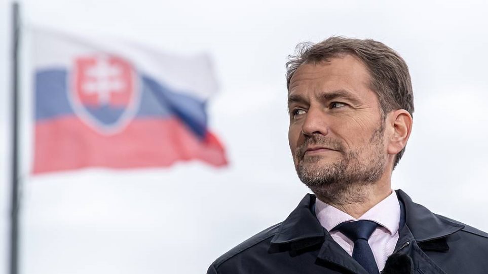 Παραιτήθηκε ο πρωθυπουργός της Σλοβακίας – Τον πίεσαν οι εταίροι του γιατί αγόρασε τα ρωσικά εμβόλια!