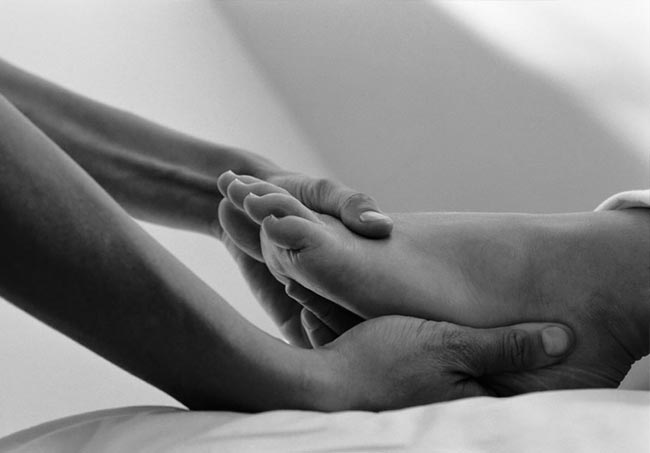 Πρήξιμο στο σώμα: Με ποιες παθήσεις συνδέεται και τι να κάνετε για να το αντιμετωπίσετε