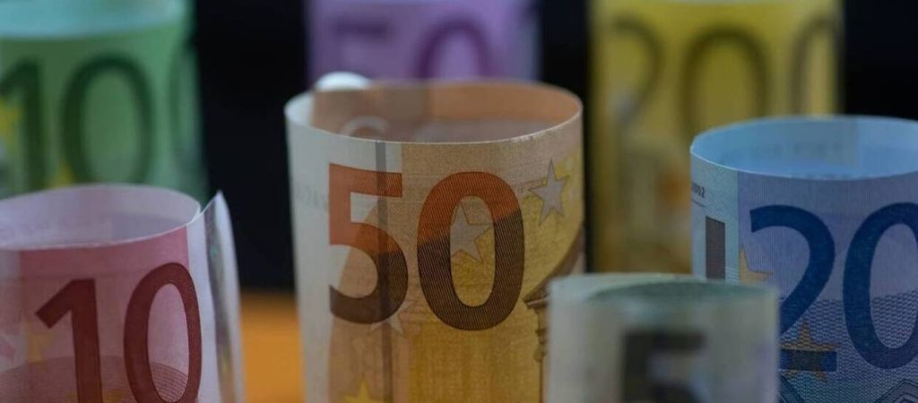Επίδομα 534 ευρώ: Πότε θα καταβληθούν οι αναστολές Μαρτίου – Οι νέες κατηγορίες δικαιούχων