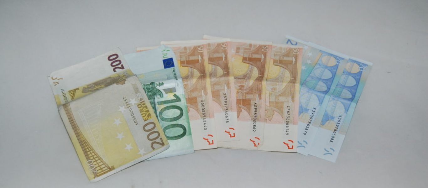 Έρχονται αλλαγές στο επίδομα των 400 ευρώ – Περισσότεροι οι δικαιούχοι επιστήμονες