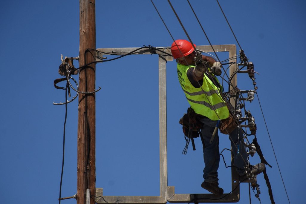 Εύβοια: 20.000 Volt σκότωσαν ακαριαία τρία μέλη συνεργείου της ΔΕΗ (φώτο-βίντεο) (upd)