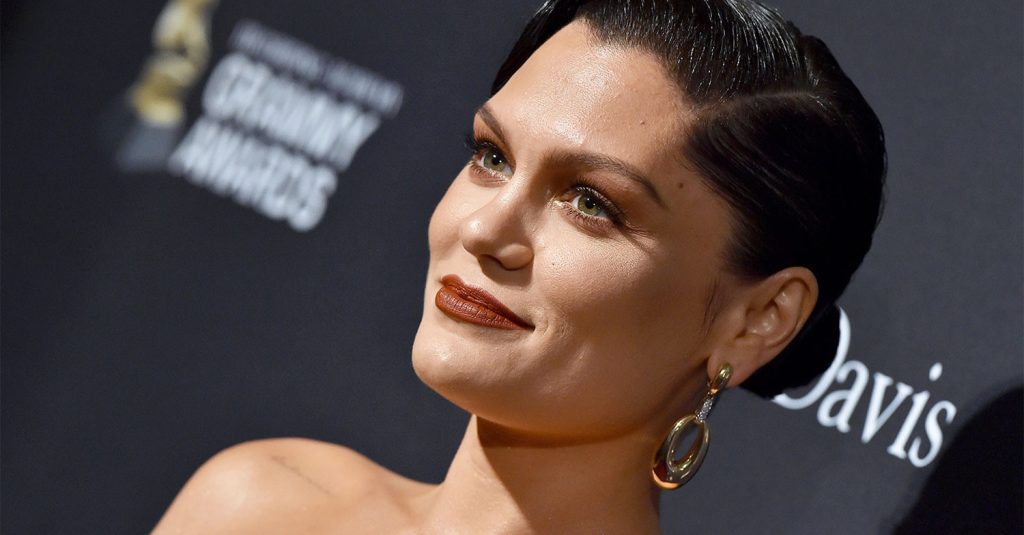 Η Jessie J πόζαρε γυμνή και γιόρτασε τα 33α γενέθλια της (φωτό)