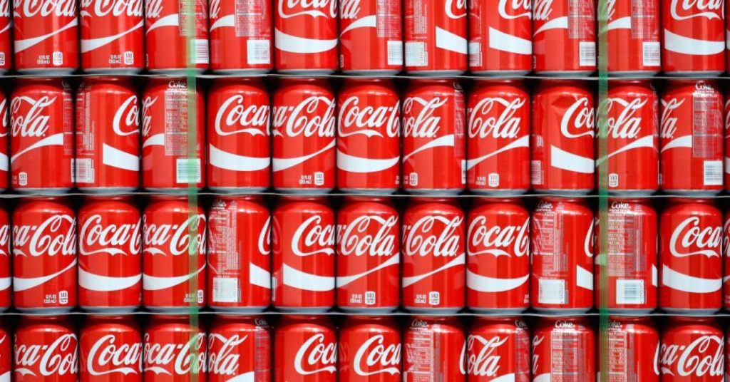 Αυτό το ήξερες; – Γιατί το κουτάκι της Coca cola είναι κόκκινο; (βίντεο)
