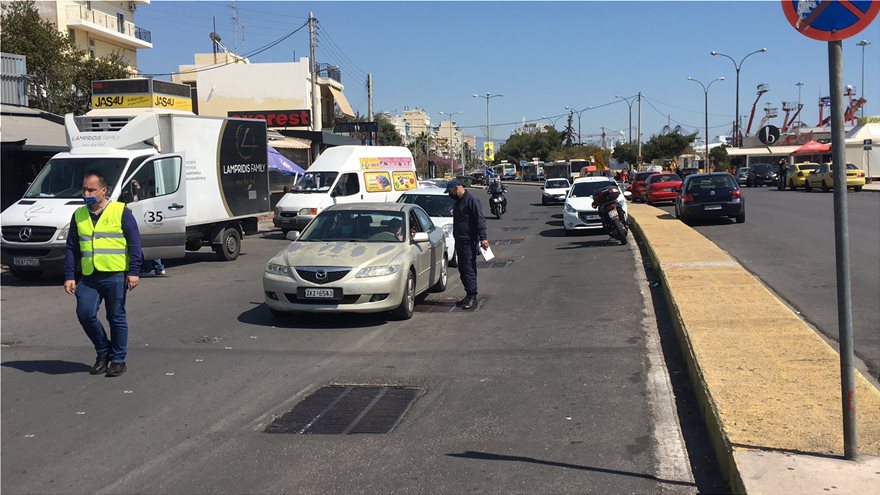 Κίνηση: Μποτιλιάρισμα σε Κηφισό και Παραλιακή – Οι Έλληνες εκμεταλλεύτηκαν την καλοκαιρία (φώτο-βίντεο)