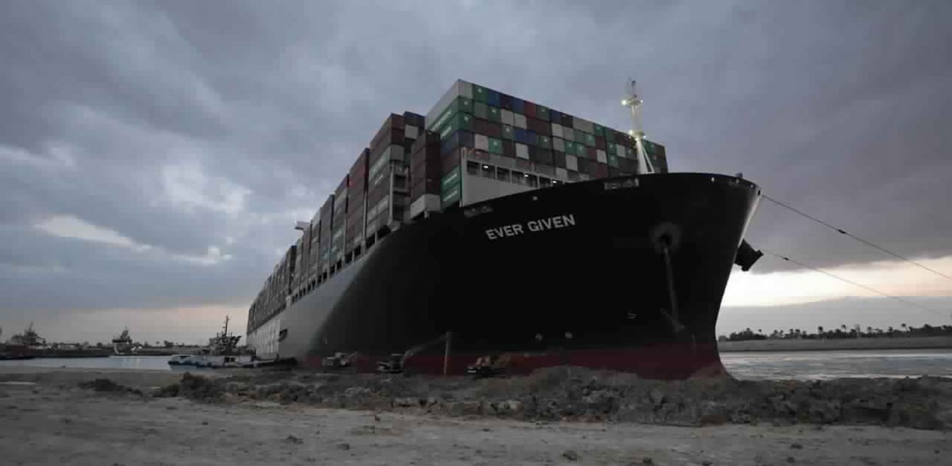 Διώρυγα του Σουέζ: Σήμερα η διέλευση και των τελευταίων πλοίων που είχαν «κολλήσει»