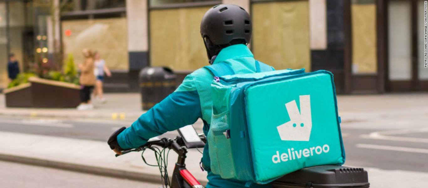 Γαλλία: Κακόγουστη φάρσα από το Deliveroo – Χρέωσε 456 ευρώ σε πελάτες που δεν παρήγγειλαν ποτέ