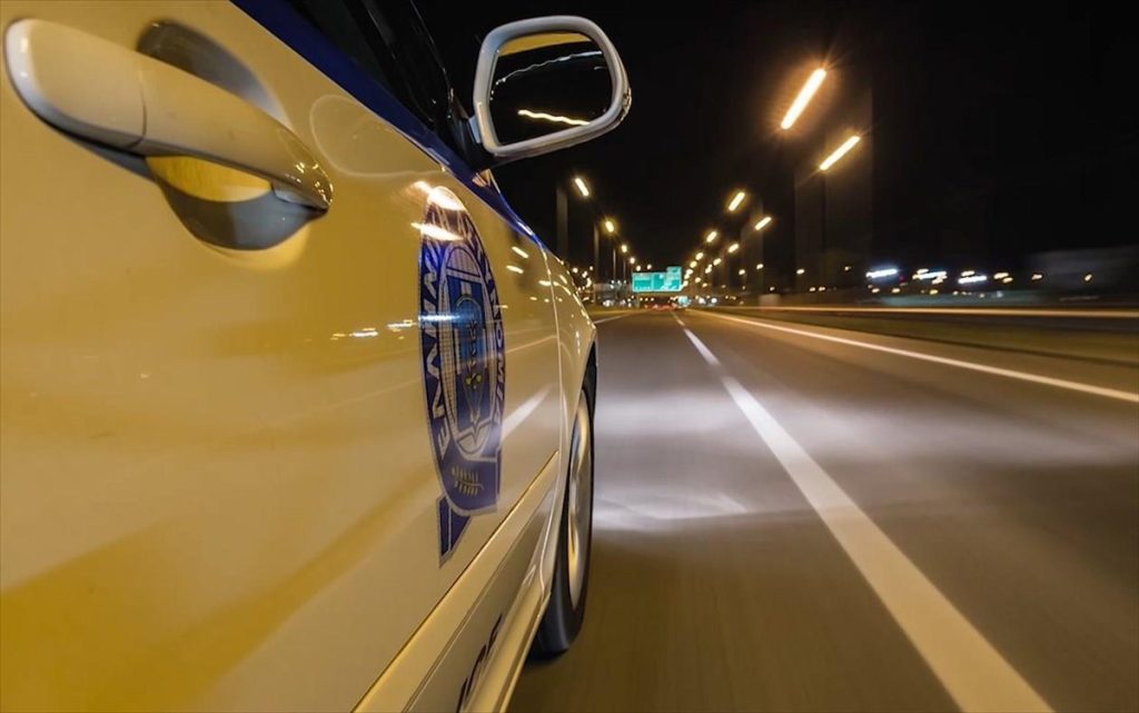 Φάληρο: Πέτρες και ξύλα κατά περιπολικού από αγνώστους