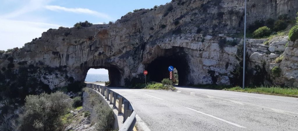 Έργα στον οδικό άξονα Βάρκιζας – Σουνίου – Κυκλοφοριακές ρυθμίσεις στην «Τρύπα Καραμανλή»