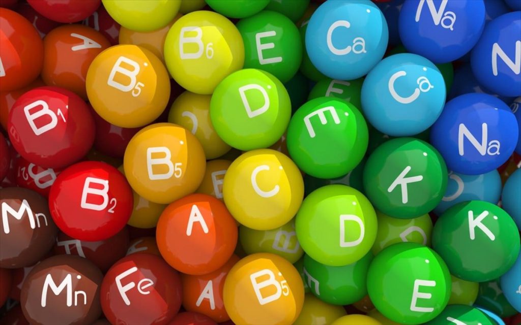 Αυτές είναι οι τρεις βιταμίνες που συνδέονται με λιγότερα κρυολογήματα & πνευμονικές διαταραχές