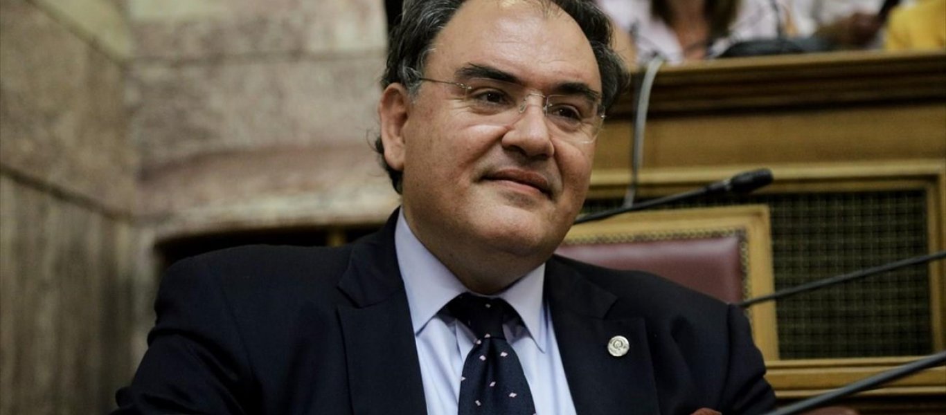 Δ.Σαρηγιάννης: «Ο πατέρας μου νοσηλεύεται με κορωνοϊό παρά το γεγονός ότι έχει κάνει τις δύο δόσεις του εμβολίου»