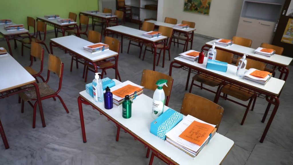 Α.Εξαδάκτυλος: «Βιαστικό το άνοιγμα των σχολείων την ερχόμενη Δευτέρα» (βίντεο)
