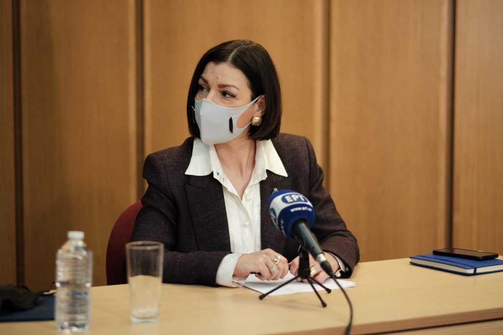 Α.Πελώνη: «Την Τετάρτη θα είναι διαθέσιμα τα self test στα φαρμακεία» – Τι είπε για την επίσκεψη Κ.Μητσοτάκη στη Λιβύη