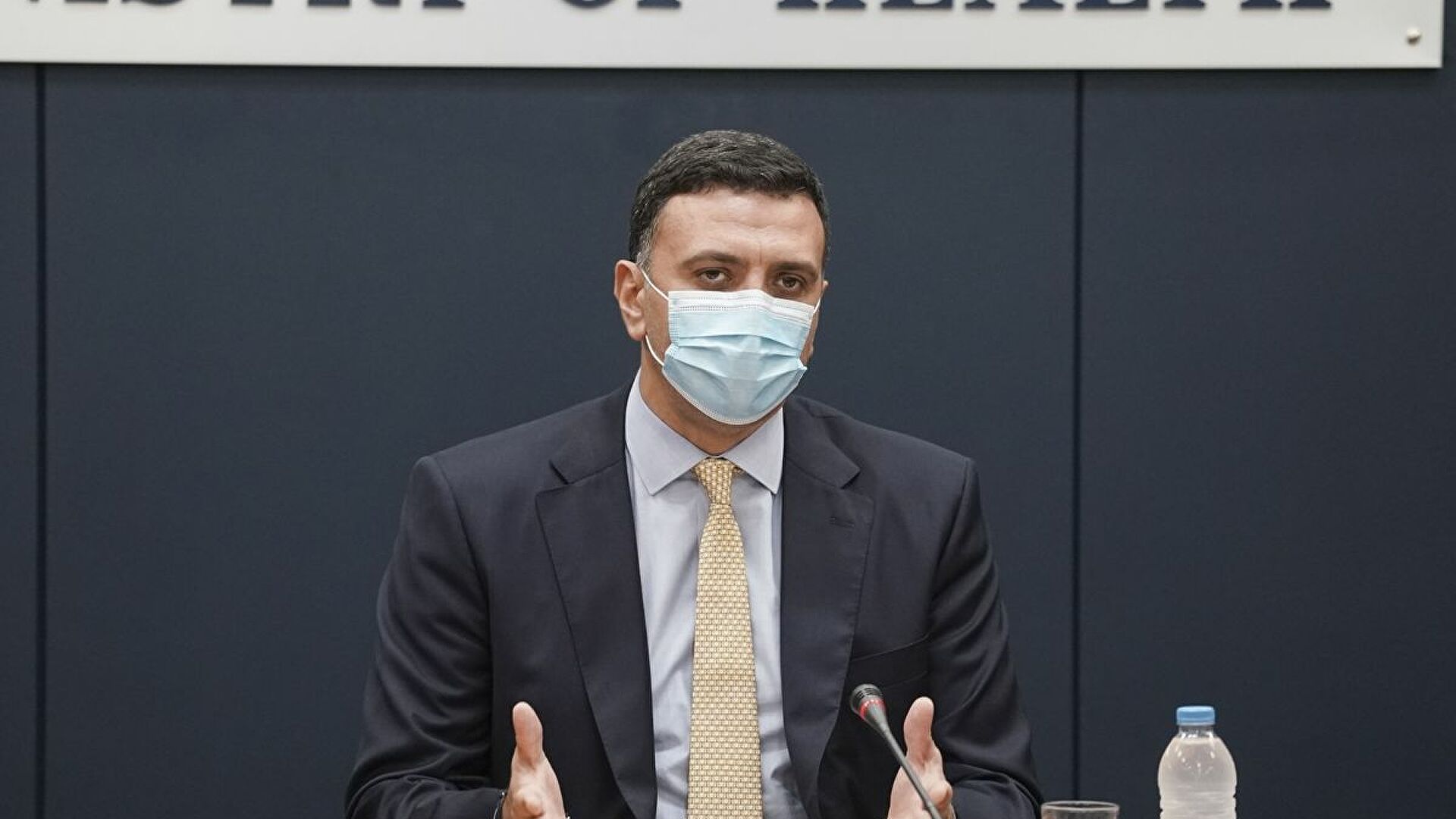 Β.Κικίλιας στη «γραμμή» Σ.Τσιόδρα: «Η μάχη θα τελειώσει όταν θα σας εμβολιάσουμε όλους»