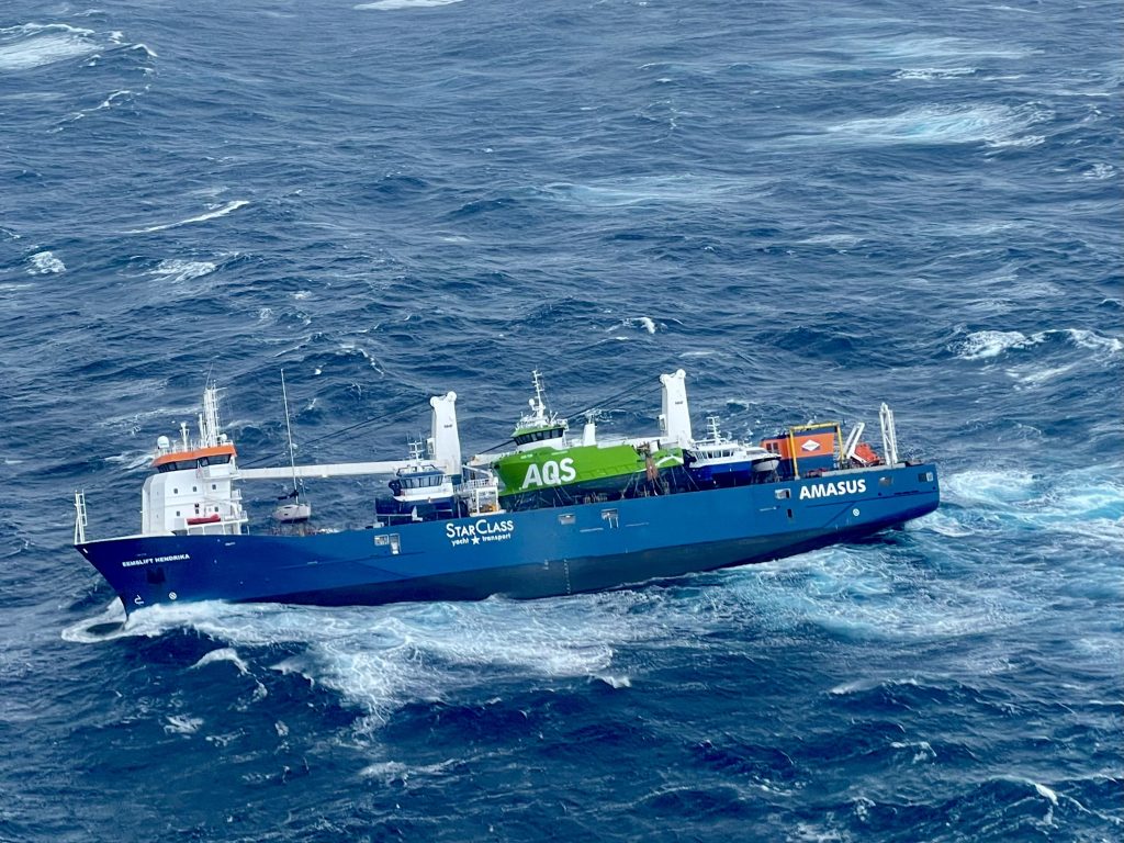 Νορβηγία: Ολλανδικό φορτηγό πλοίο πλέει ακυβέρνητο – Κίνδυνος να βυθιστεί (βίντεο)