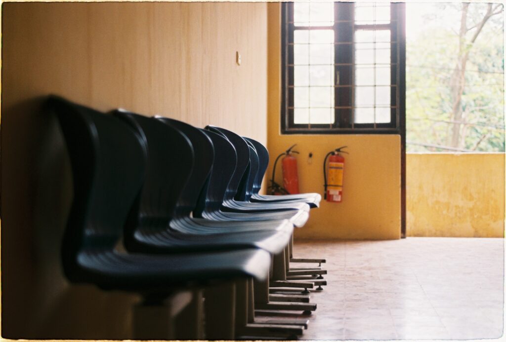 H Ένωση Δικαστών και Εισαγγελέων κατά του νομοσχεδίου Τσιάρα για την υποχρεωτική συνεπιμέλεια