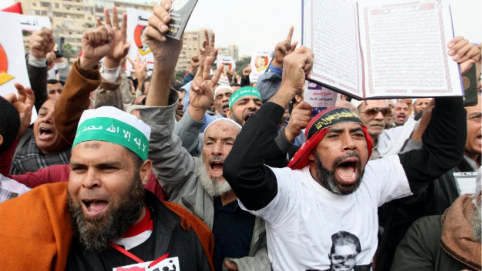 Αίγυπτος: Ισόβια για τον ηγέτη των Αδελφών Μουσουλμάνων