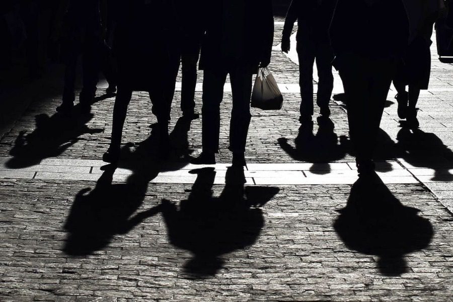 Με αφορμή τον κορωνοϊό διαλύεται η μεσαία τάξη παγκοσμίως – Τώρα φοβούνται για τα δάνεια