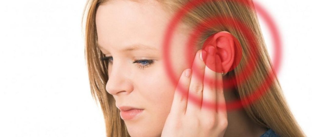 Εμβοές: Τι είναι το «κουδούνισμα» στα αυτιά; – Αιτίες & τρόποι αντιμετώπισης