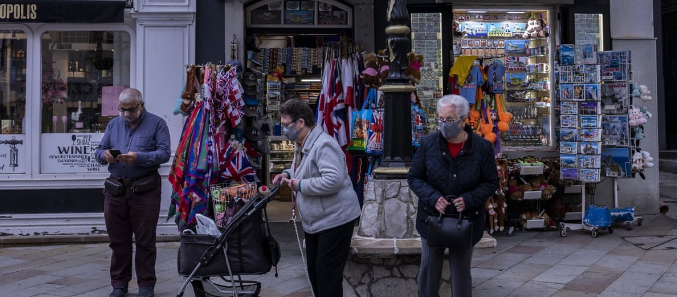 Επιστροφή στην κανονικότητα για το Γιβραλτάρ – Χωρίς μάσκες σε εστιατόρια και γήπεδα οι πολίτες