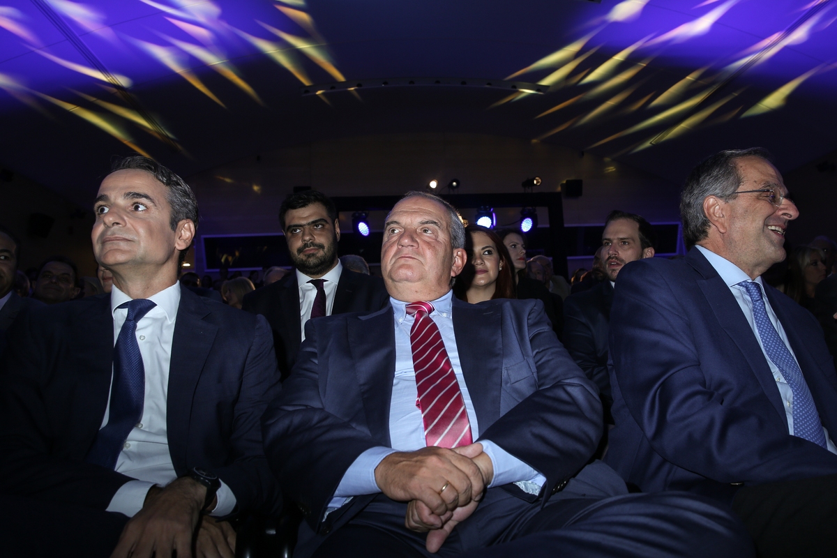 Το «ράπισμα» Κ.Καραμανλή βάζει «βόμβα» στο Μαξίμου: Ο Κ.Μητσοτάκης αλλάζει τα σχέδια για διερευνητικές τύπου Κ.Σημίτη