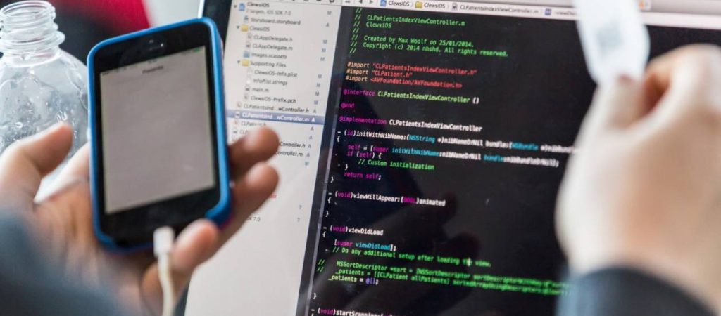 Πώς θα καταλάβουμε ότι παρακολουθούν το κινητό μας – Πώς εντοπίζουμε την «εισβολή»