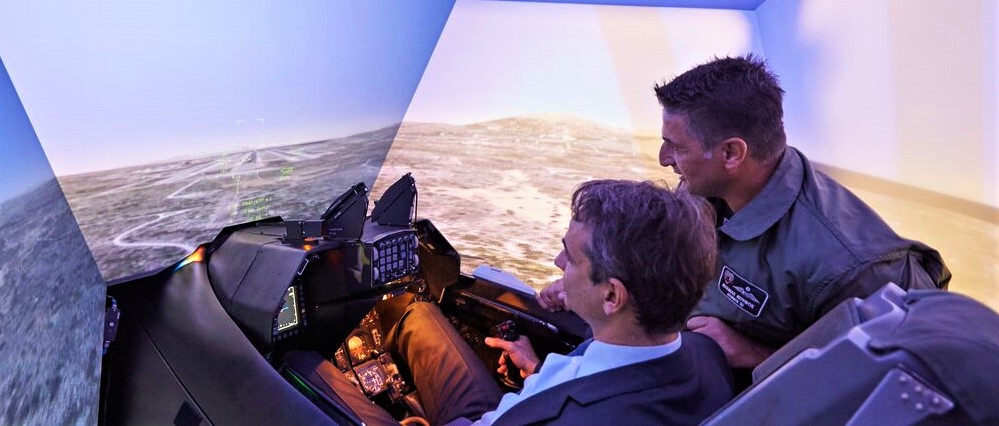 Η σύμβαση-σκάνδαλο για την εκπαίδευση της ΠΑ εξελίχθηκε σε ληστεία του δημοσίου: Από 1,3 δισ.€ εκτοξεύθηκε στο 1,8 δισ.!