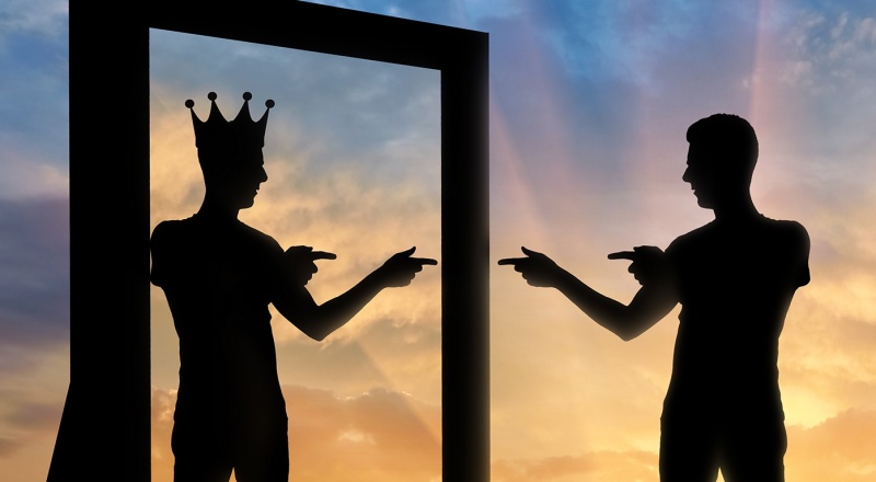 4+1 σημάδια που δείχνουν ότι συναναστρέφεστε έναν νάρκισσο