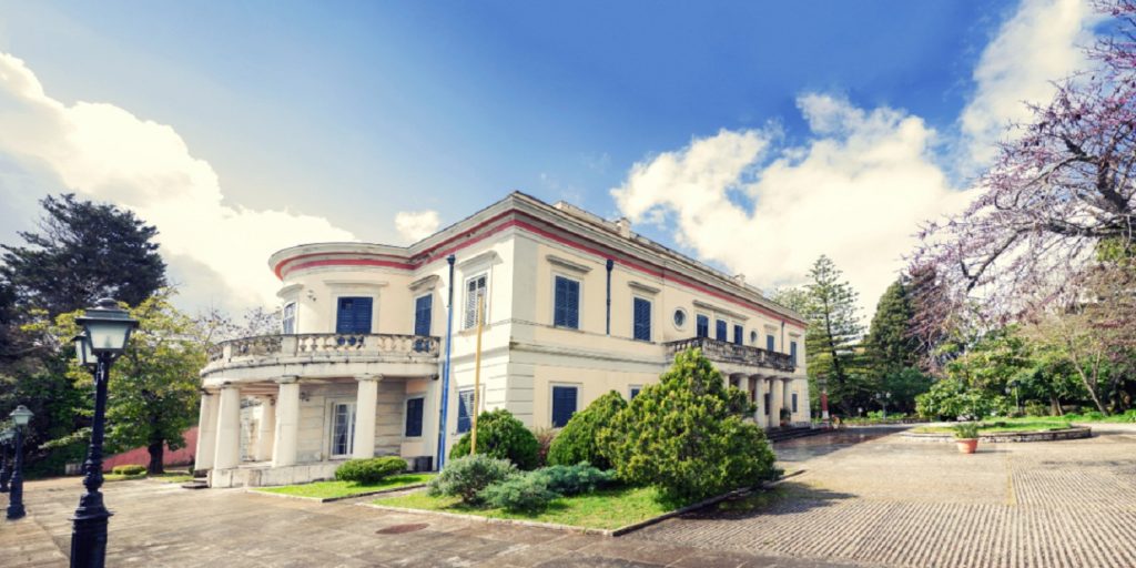 Δείτε εικόνες από το παλάτι της Κέρκυρας που γεννήθηκε ο πρίγκιπας Φίλιππος (βίντεο)