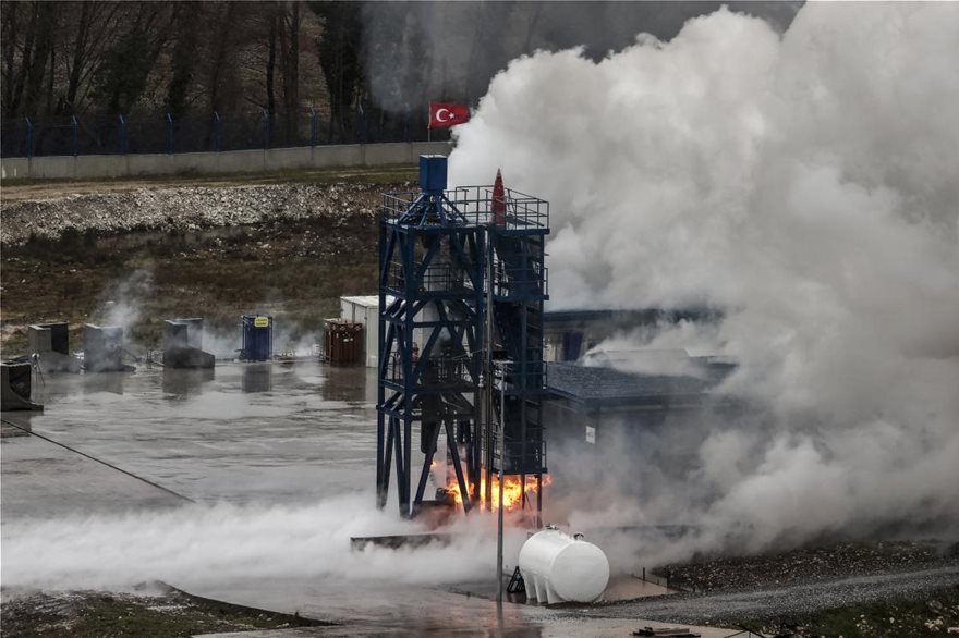 Η Τουρκία δοκίμασε επιτυχώς πυραυλικό σύστημα με στόχο να «καρφώσει» την τουρκική σημαία στη Σελήνη έως το 2023 (βίντεο)