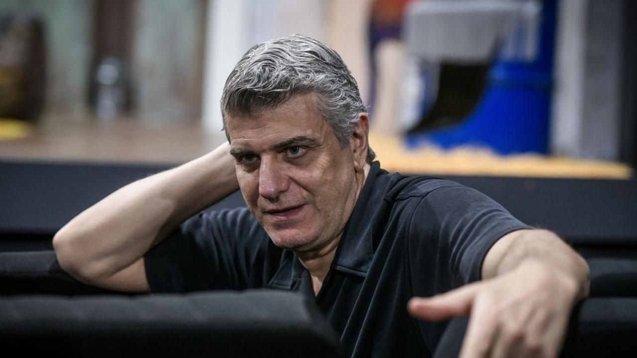 Β.Κυριακίδης: «Δεν μπορούσε κανείς να πει το όνομά μου – Τα άλλα παιδιά με κορόιδευαν»