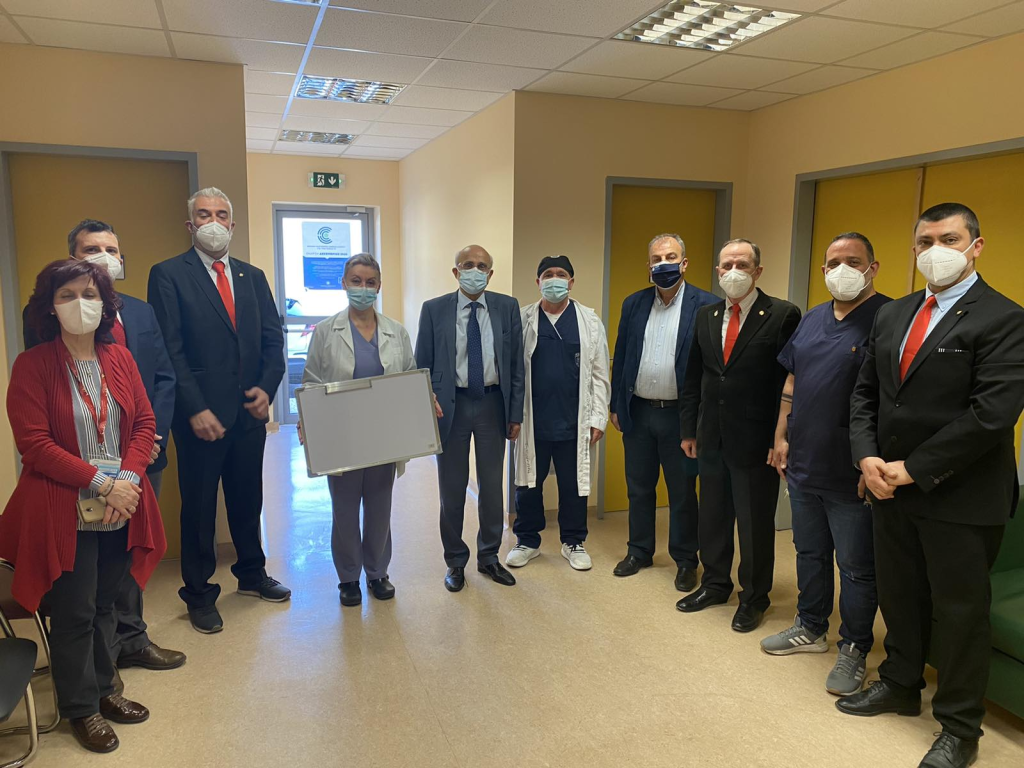 ΑΗΕΡΑ HJ41 Καλαμαριάς: Δώρισε 10 μαγνητικούς πίνακες χειρουργείων στο νοσοκομείο «ΑΧΕΠΑ»