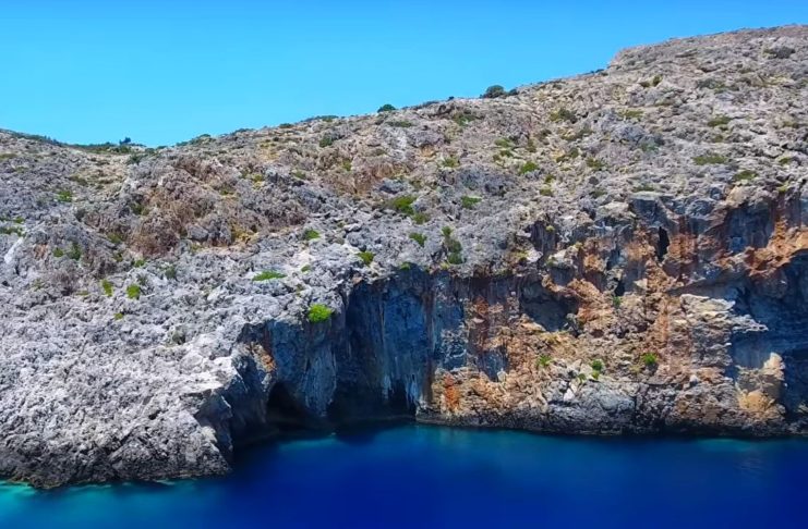 «Αγιοφάραγγο»: Ο θρύλος με τους 300 ερημίτες που συναντιόνταν μια φορά το χρόνο για να δουν πόσοι είχαν απομείνει