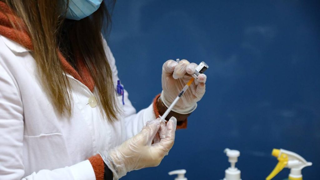 Κορωνοϊός: Έφτιαξαν και εμβόλιο που «γιορτάζει»: Έρχεται  ο… Takis