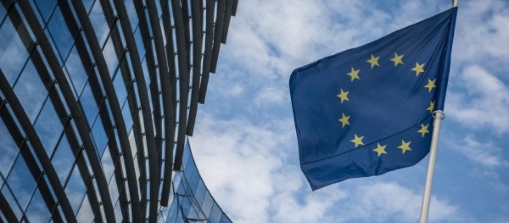 Κομισιόν: Να απαλλαγούν από το ΦΠΑ τα ζωτικά αγαθά και οι υπηρεσίες πρώτης ανάγκης