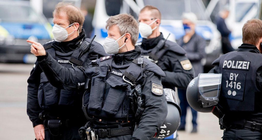 Ανεξέλεγκτη η κατάσταση στη Γερμανία: Συμμορίες Αράβων κυνηγούν γυναίκες και τις βιάζουν