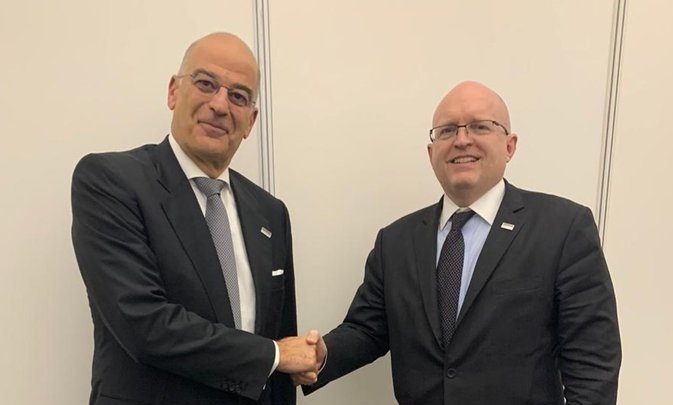 Με  τον βοηθό υπουργό Εξωτερικών των ΗΠΑ Φίλιπ Ρίκερ είχε τηλεφωνική επικοινωνία ο Ν.Δένδιας