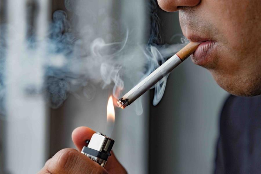 Οι Έλληνες καπνίζουν περισσότερο κατά τη διάρκεια του lockdown σύμφωνα με έρευνα