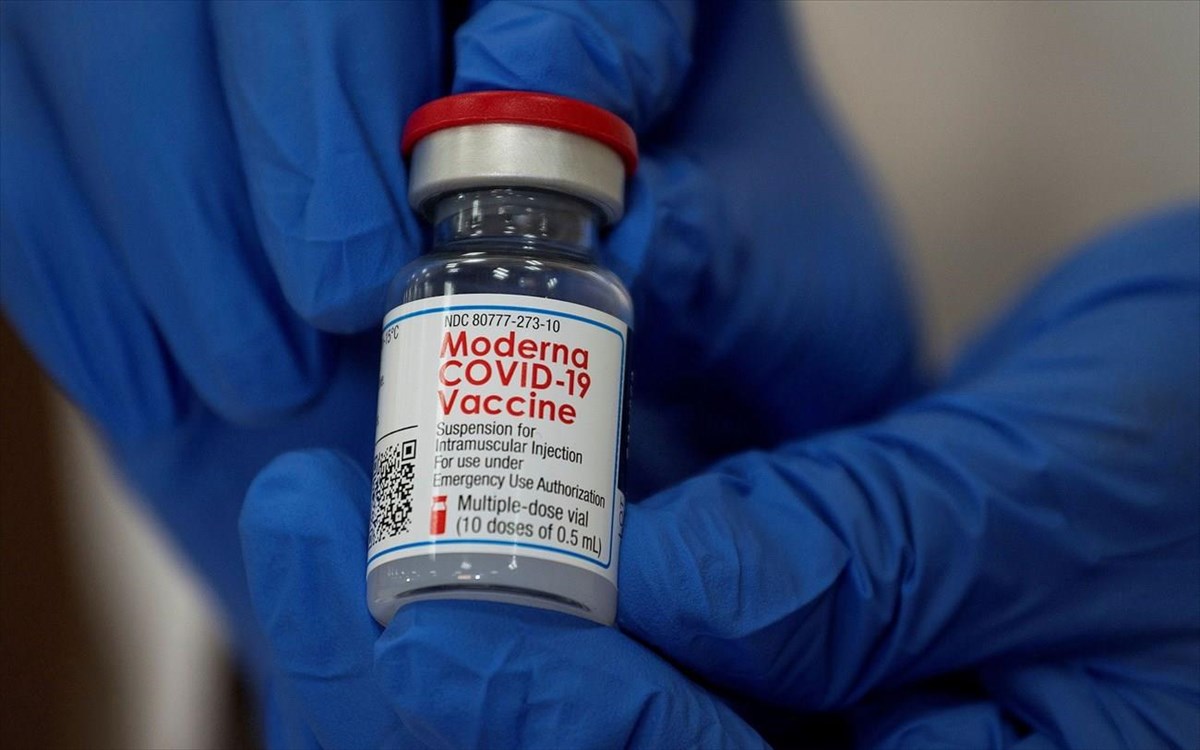 Γερμανία: Κοκτέιλ – Με εμβόλιο Moderna ή Pfizer η δεύτερη δόση στους κάτω των 60 που έκαναν την πρώτη με AstraZeneca