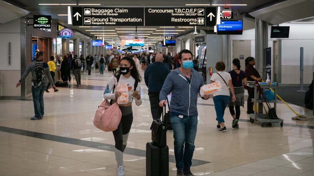 «Πράσινο φως» για το πιστοποιητικό εμβολιασμού – Από πότε θα ισχύει στα αεροδρόμια