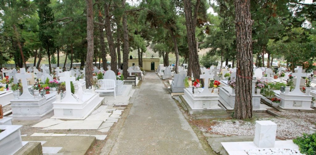 Κλειστά αύριο (15/4) τα δημοτικά κοιμητήρια – Κήρυξαν 24ωρη απεργία