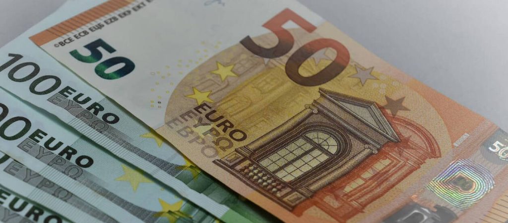 Επίδομα 400 ευρώ – ΟΑΕΔ: Εκπνέει αύριο η προθεσμία για τις αιτήσεις των επιστημόνων