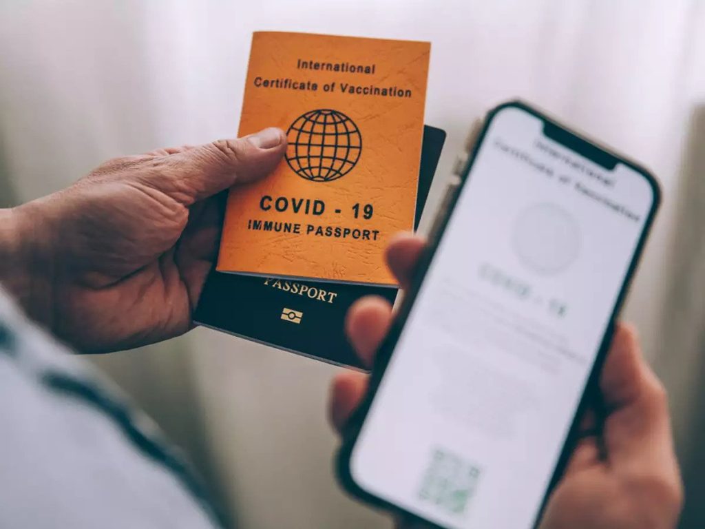 Εργασία μόνο για «ελεγμένους»: Με υποχρεωτικά τεστ θα ανοίξει και η εστίαση – Με «πάσο ελευθερίας» η νέα «κανονικότητα»;