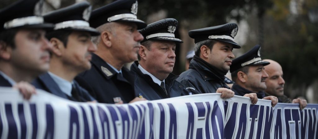 Νέο «κύμα» προσφυγών από τους ένστολους: Διεκδικούν αναδρομικά έως 55.000 ευρώ!