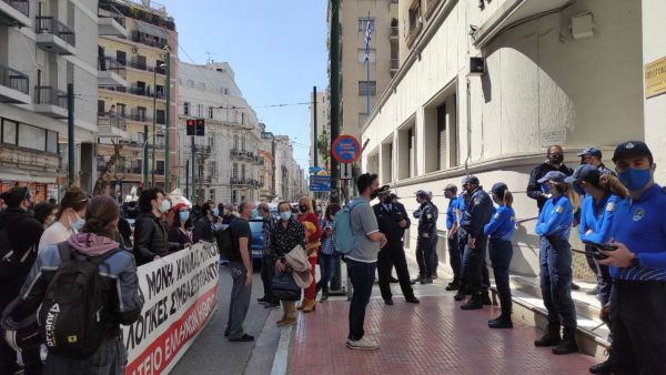 Πορεία καλλιτεχνών στο κέντρο της Αθήνας: Δείτε ποιοι δρόμοι είναι κλειστοί (χάρτης)