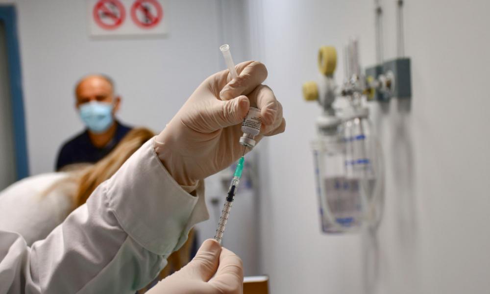Εμβολιασμοί: Άνοιξε η πλατφόρμα για τις ευπαθείς ομάδες Β